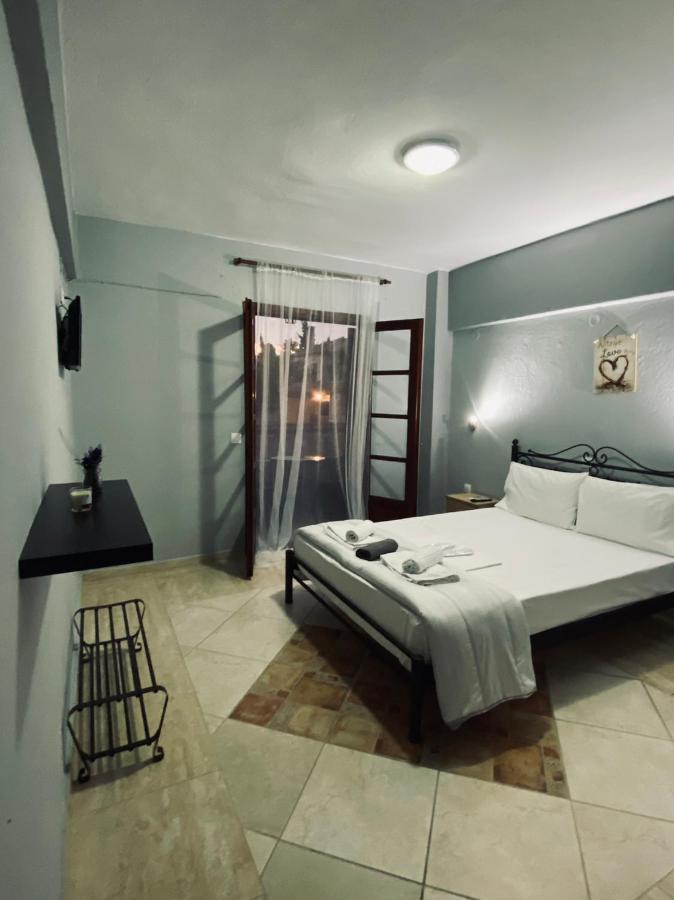 Alex2 Apartment อาฟิโตส ภายนอก รูปภาพ